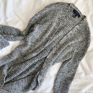 Salt + Pepper Duster